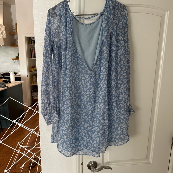 Kimchi Blue Floral Blue and White Blouse Dress by Urban Outfitters Size L - Picture 4 of 5